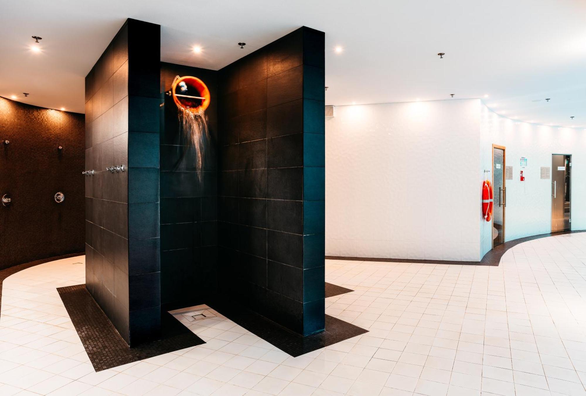 Hanza Black & White 17th Floor & Pool Free Parking By Stayly Apartment